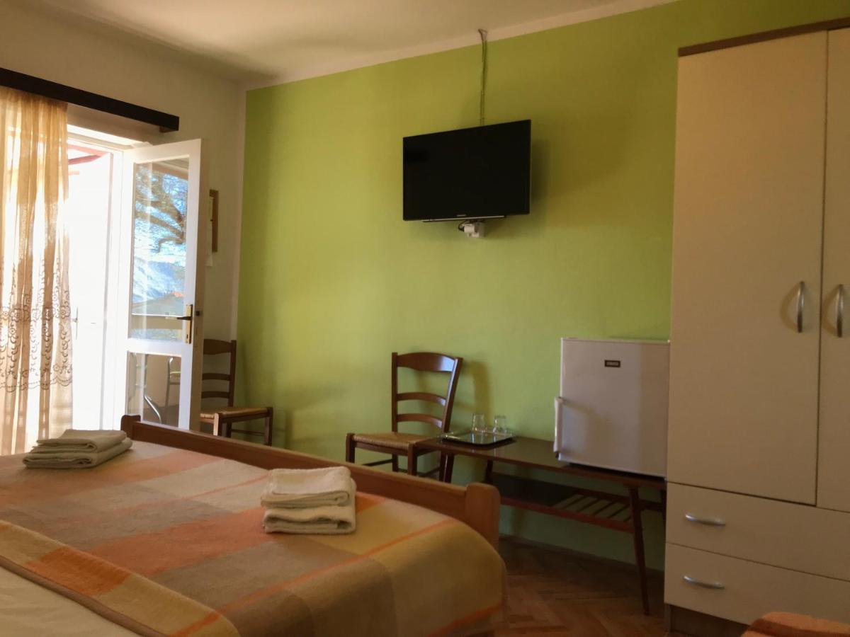 Summer Rooms Baska Exterior photo